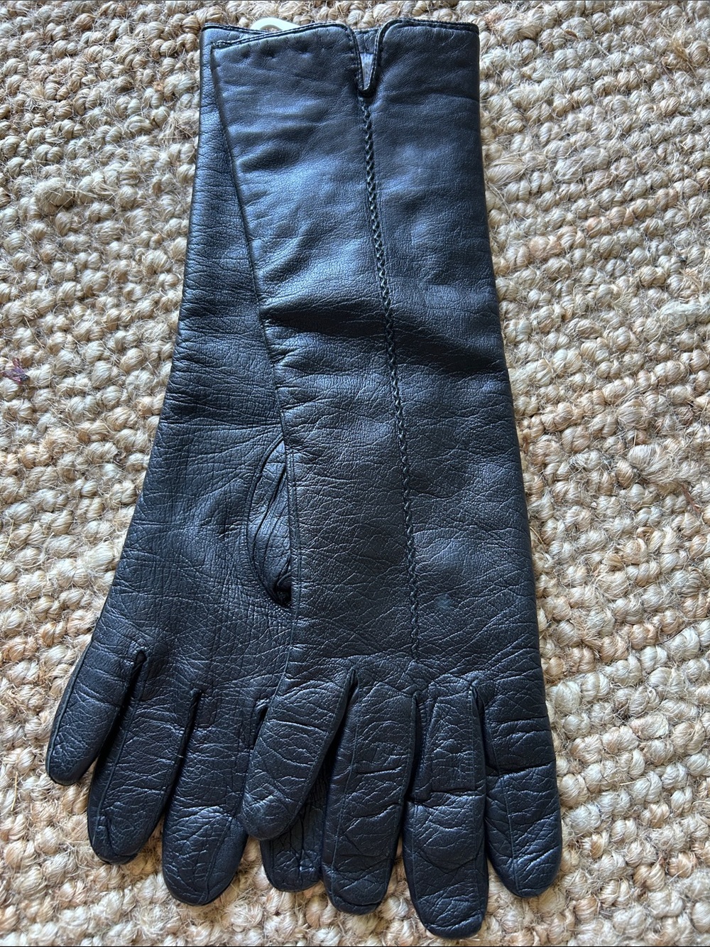 Vintage Filene’s black leather gloves made in Italy size 7.5 mid length